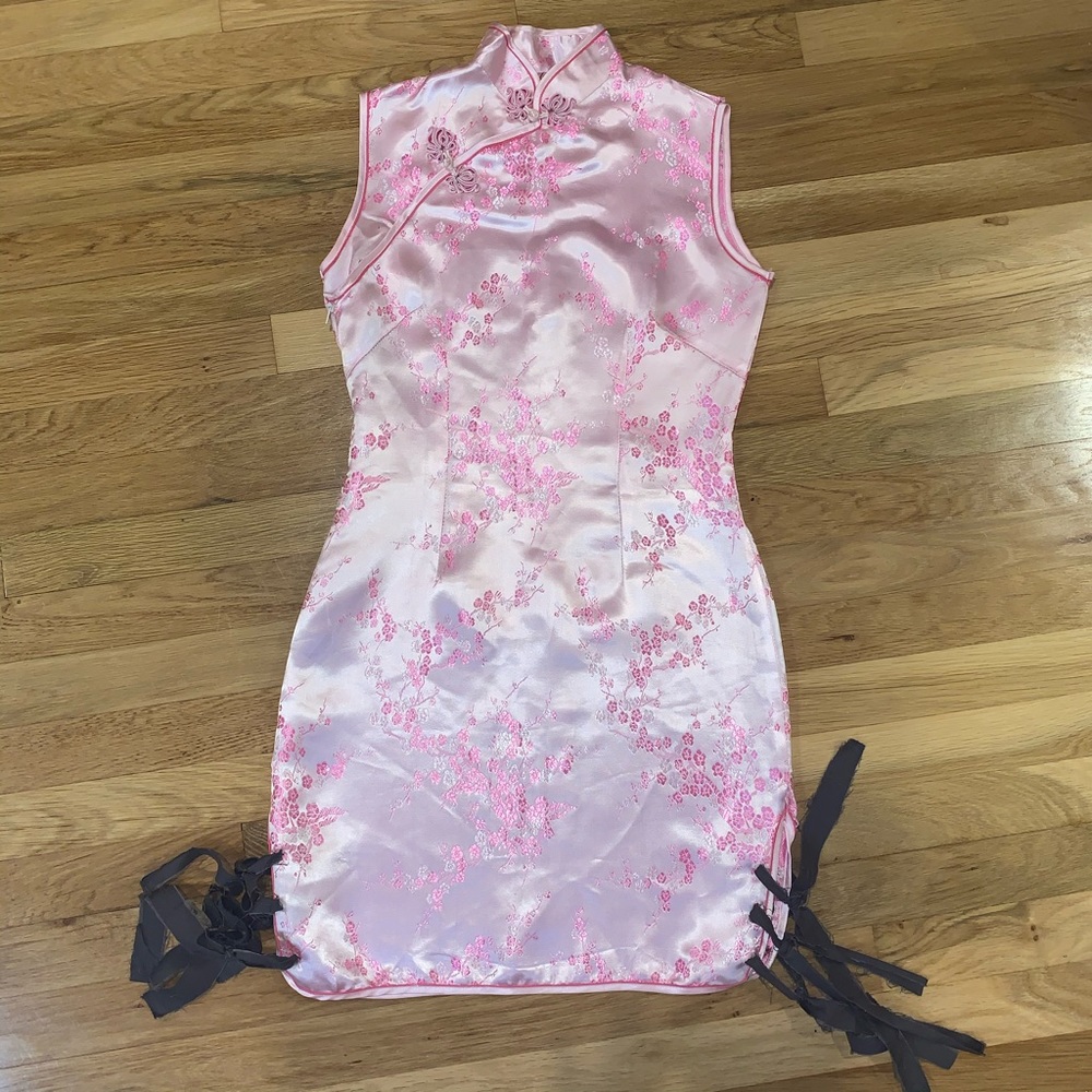 Asian Dress Small